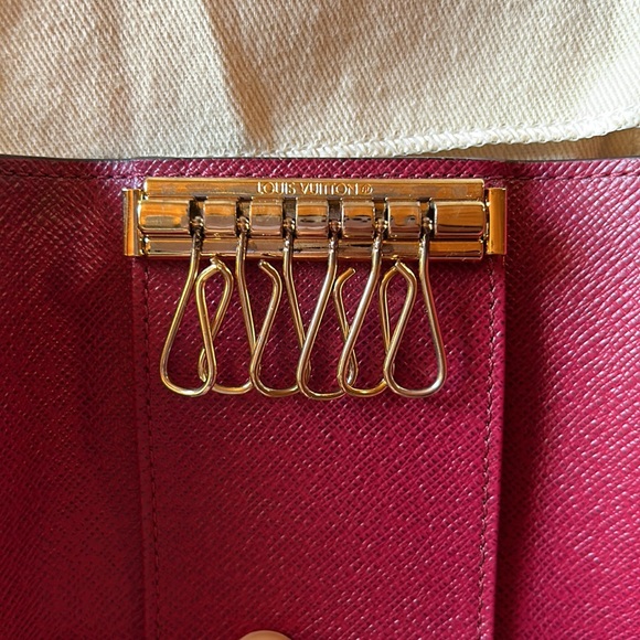 Authentic Louis Vuitton 6 Key Holder Fuchsia - Picture 5 of 9